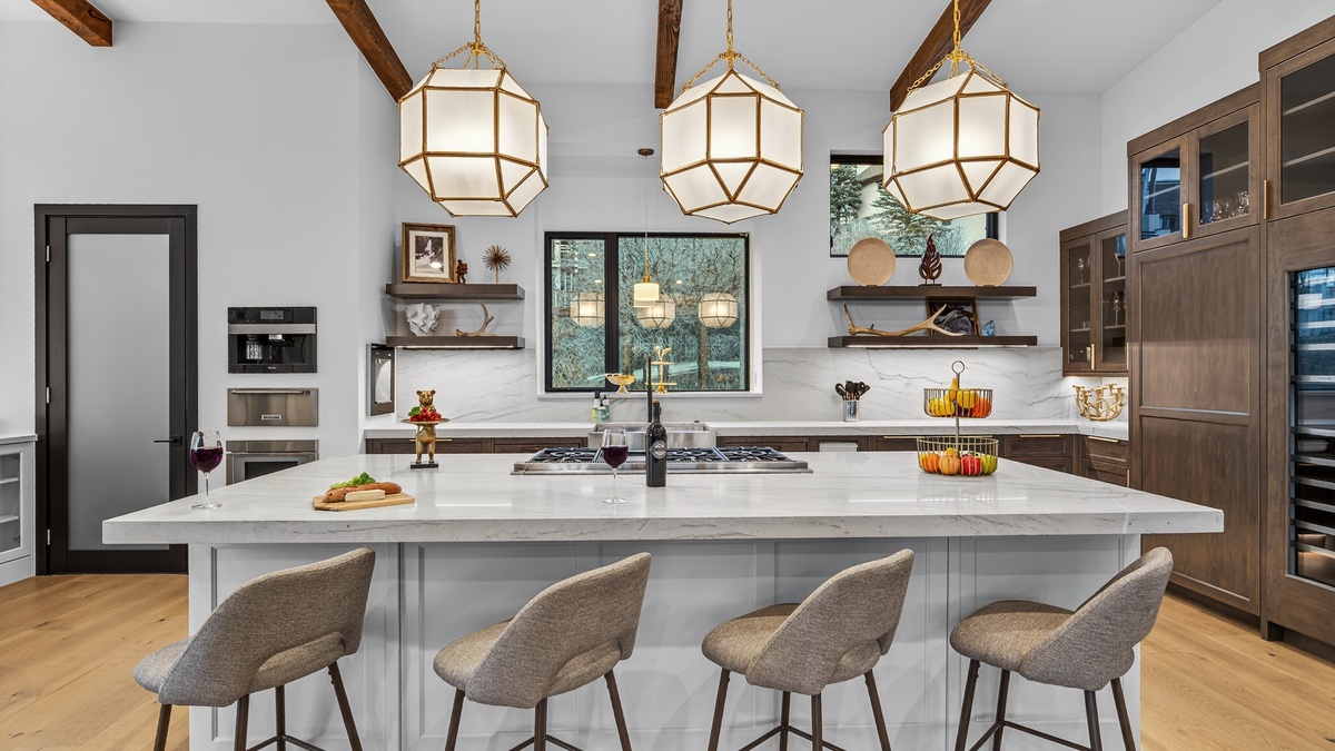 Kitchen, Upper Level - Nocturne View