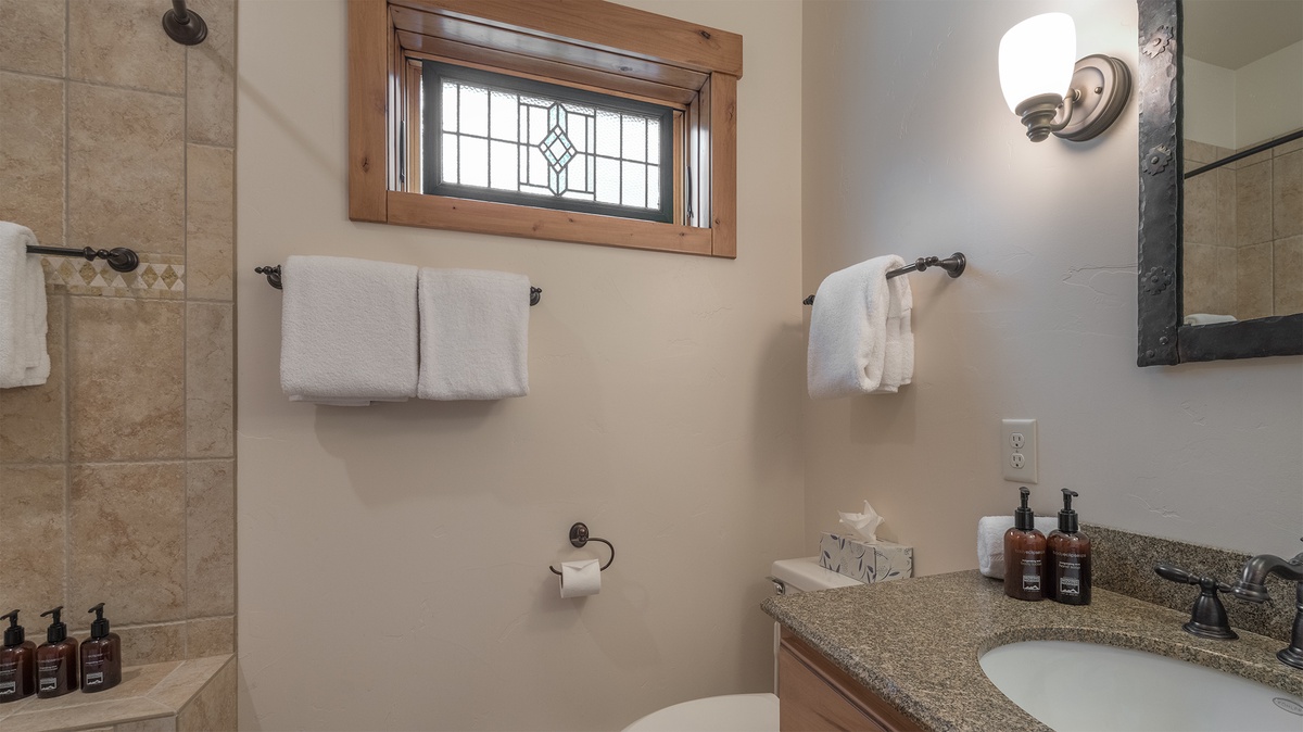 Bedroom 4, Lower Level - King ensuite.