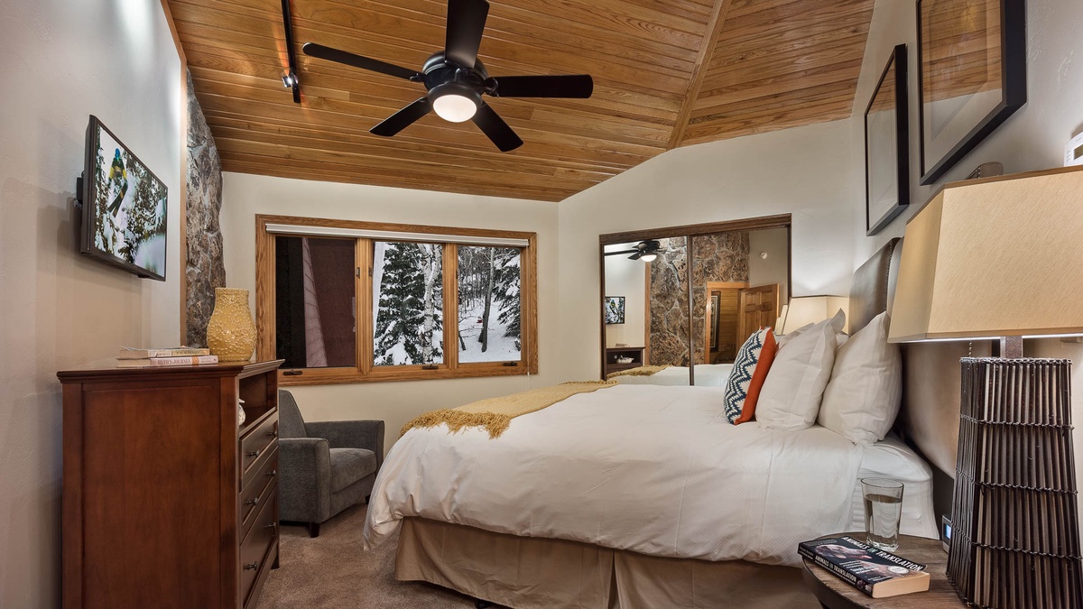 Upper Split King Bedroom 1