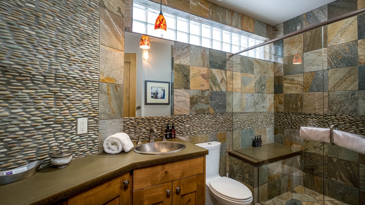 Bedroom 5, Lower Level - Ensuite