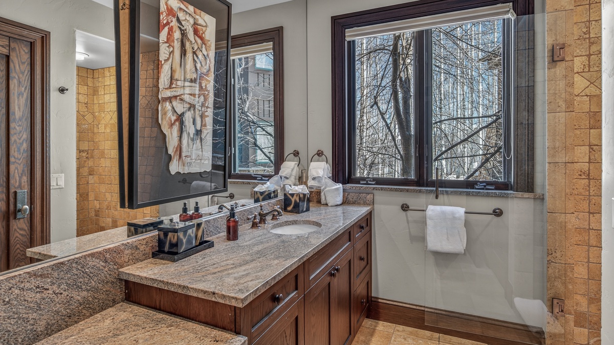Bedroom 4, Lower Level - Ensuite bathroom with double vanity