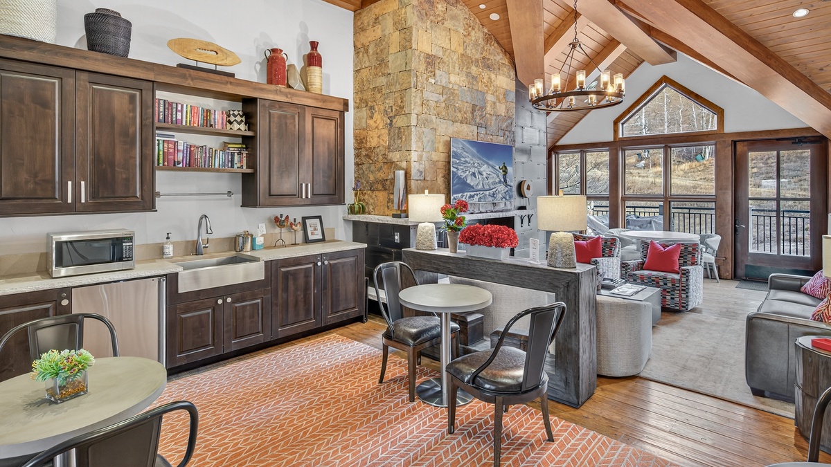 Highlands Slopeside Community Amenity: Great Room on second level with TV, work space, and self-serve coffee bar