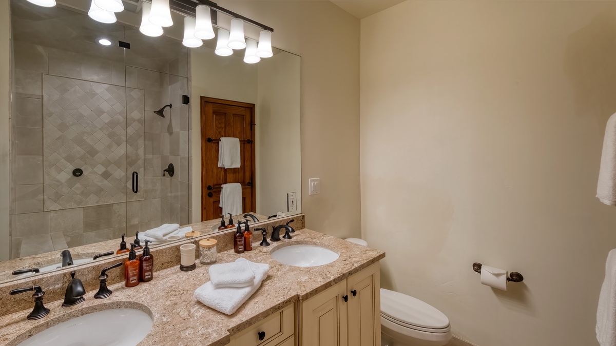 Bedroom 1, Upper Level - Primary King Bedroom ensuite