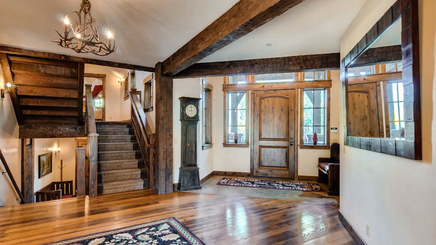 Chalet Du Soleil entry