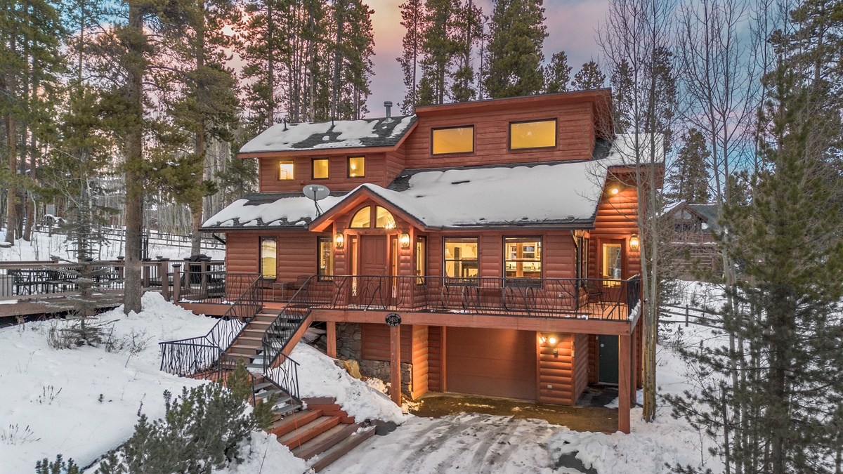 Welcome to Quicksilver Lodge!