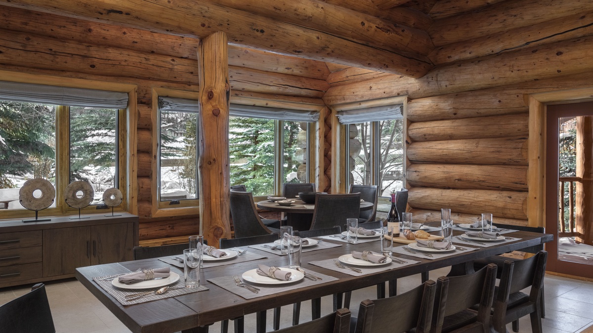 Spacious Dining area