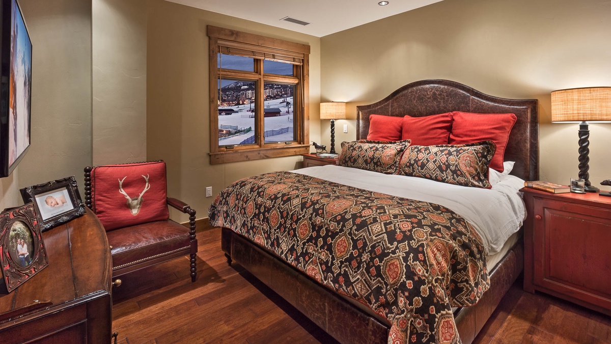 Bedroom 2, Main Level - King suite