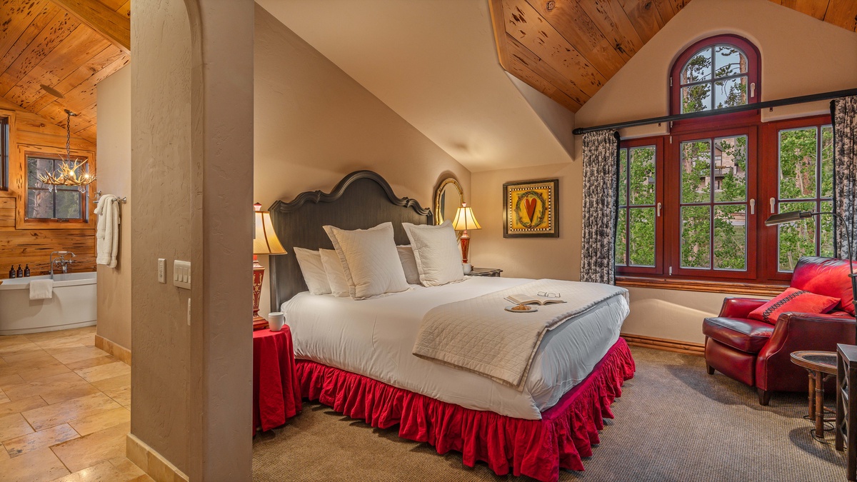 Bedroom 1, Upper Level - Primary king suite on upper level