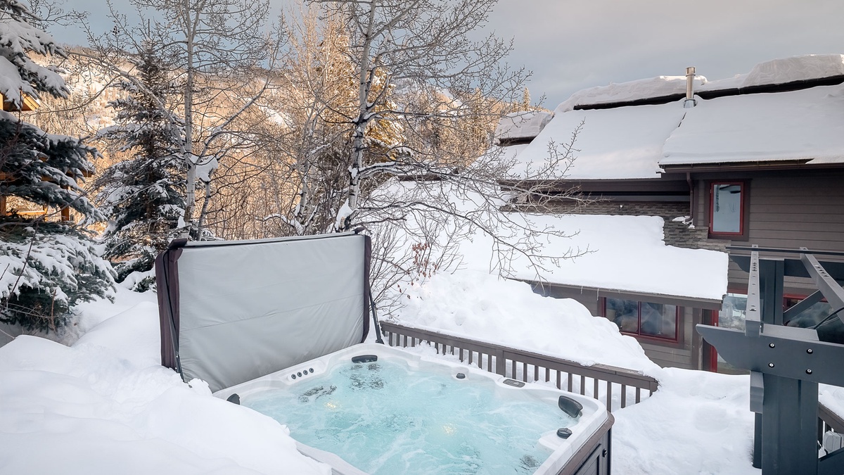Hot Tub, Main Level Deck - With views