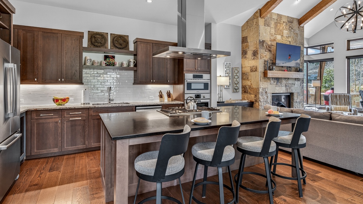 Kitchen, Main Level - Bar seating at kitchen island