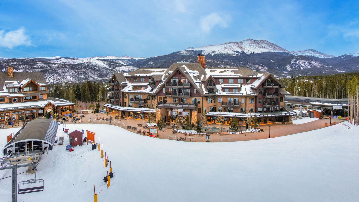 Crystal Peak Lodge