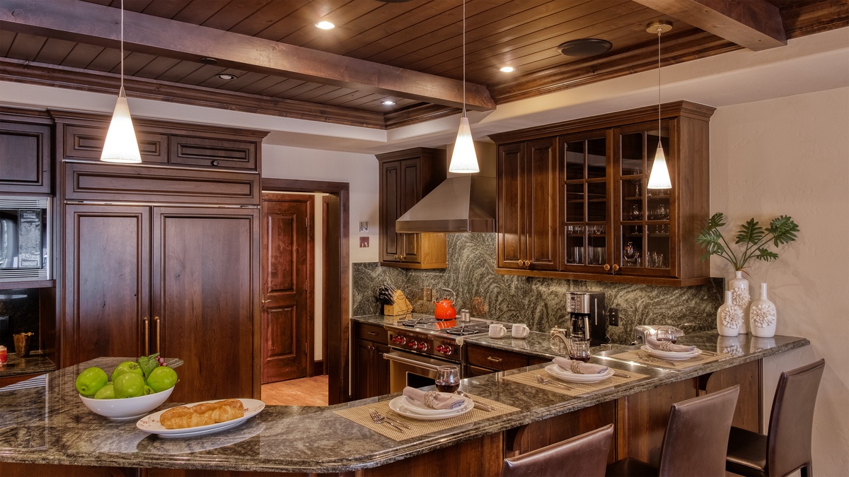 Gourmet Kitchen Counter Seating
