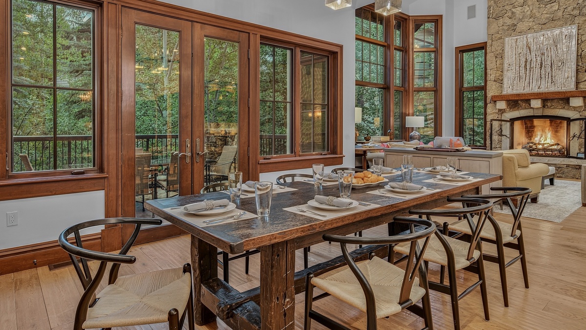 Dining Area, Main Level