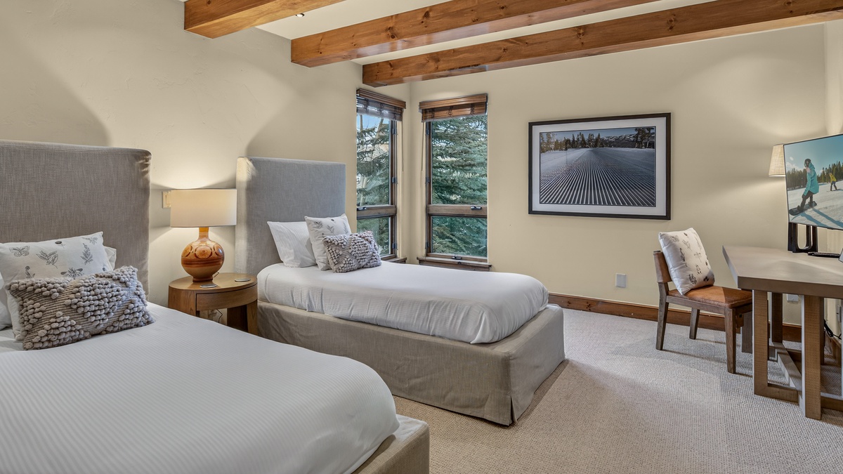 Bedroom 3, Second Level - Double Twin Bedroom