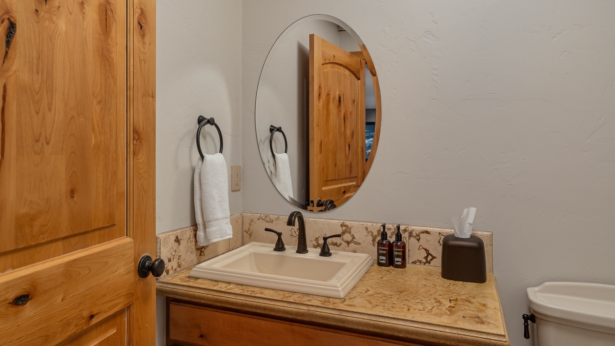 Powder bath on lower level