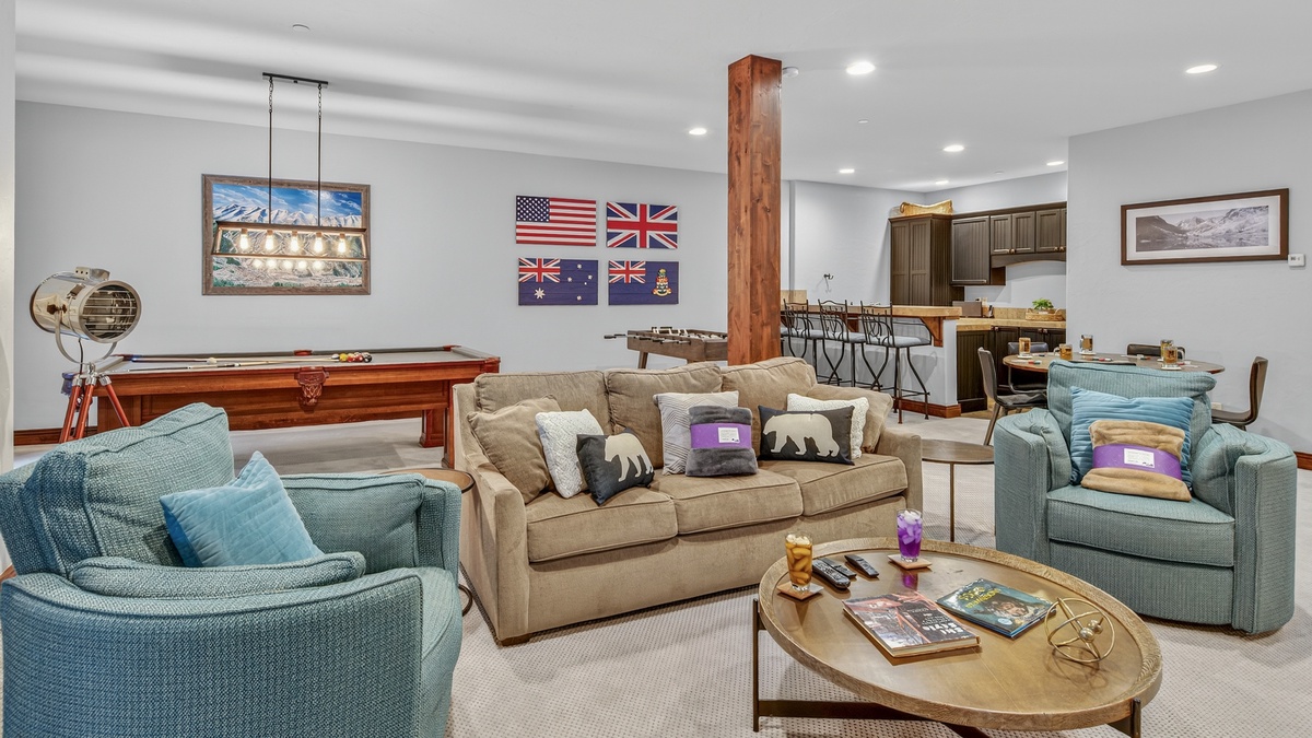 Family Room, Lower Level