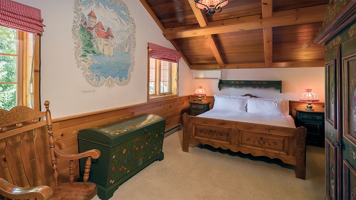 Bedroom 3, Upper Level - King bedroom