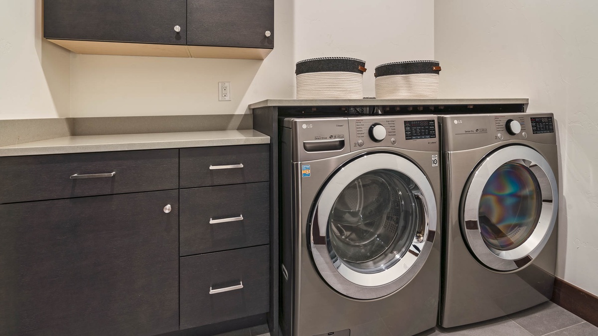 Upper level laundry room