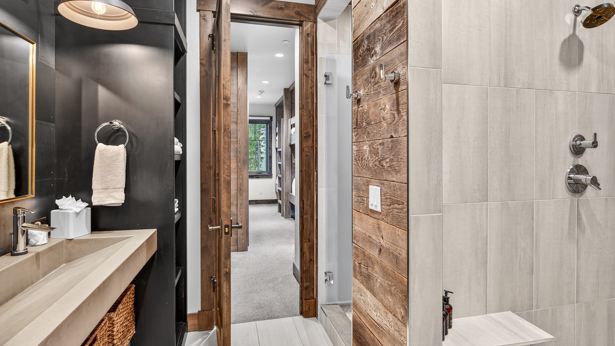 Bedroom 5, Mid-Level - Bathroom for large bunkroom, double bathroom with two toilets and two showers