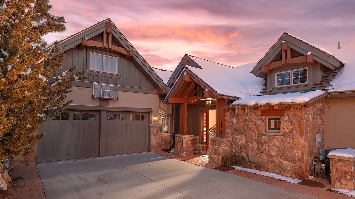 Welcome to Lariat Ridge Lodge!