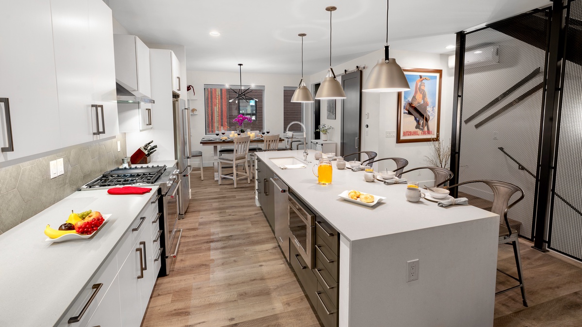 Kitchen, Main Level - With large center island