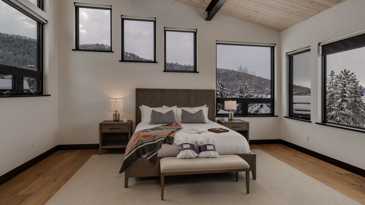 Bedroom 1, Main Level - Primary king bedroom with mountain views