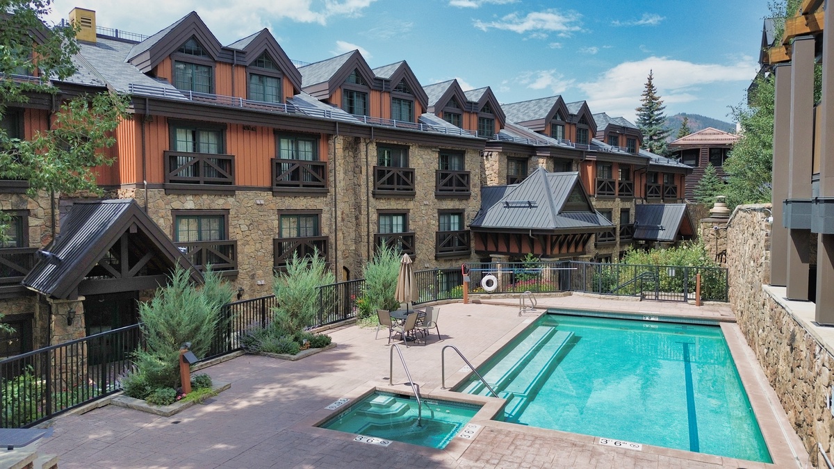 Mountain View Community Amenity: Year-round pool and hot tub