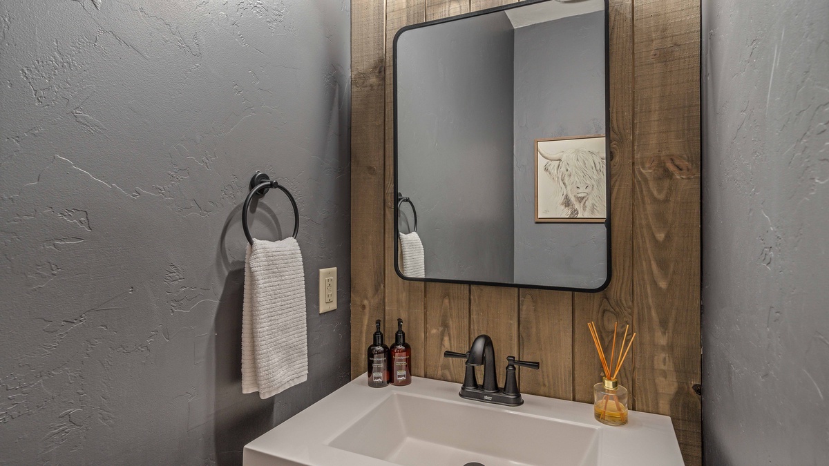 Powder bath on main level