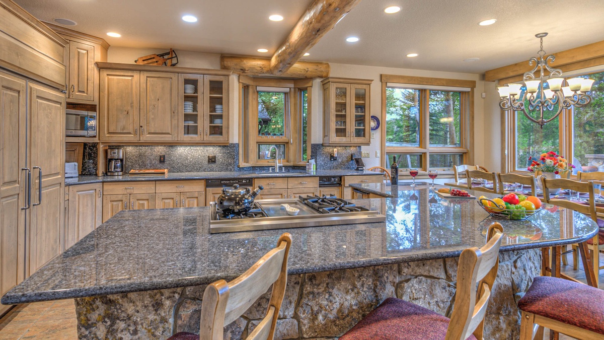 Kitchen, Main Level - With bar seating