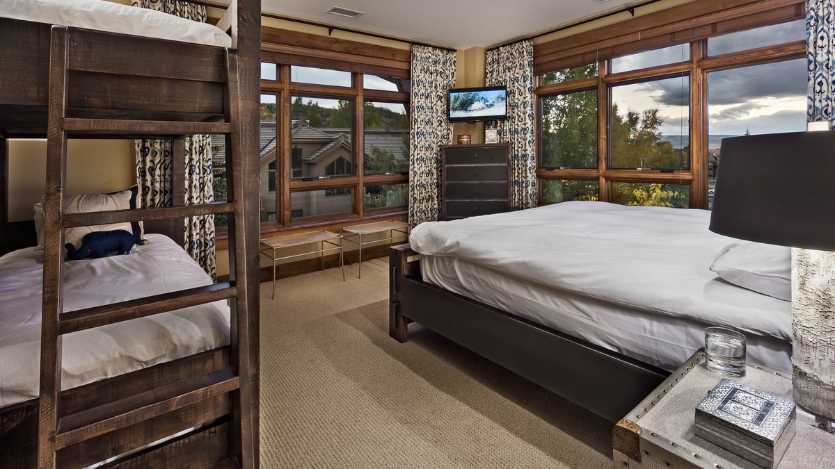 Bedroom 2, Main Level - King suite with XL twin-over-XL twin bunk and twin trundle