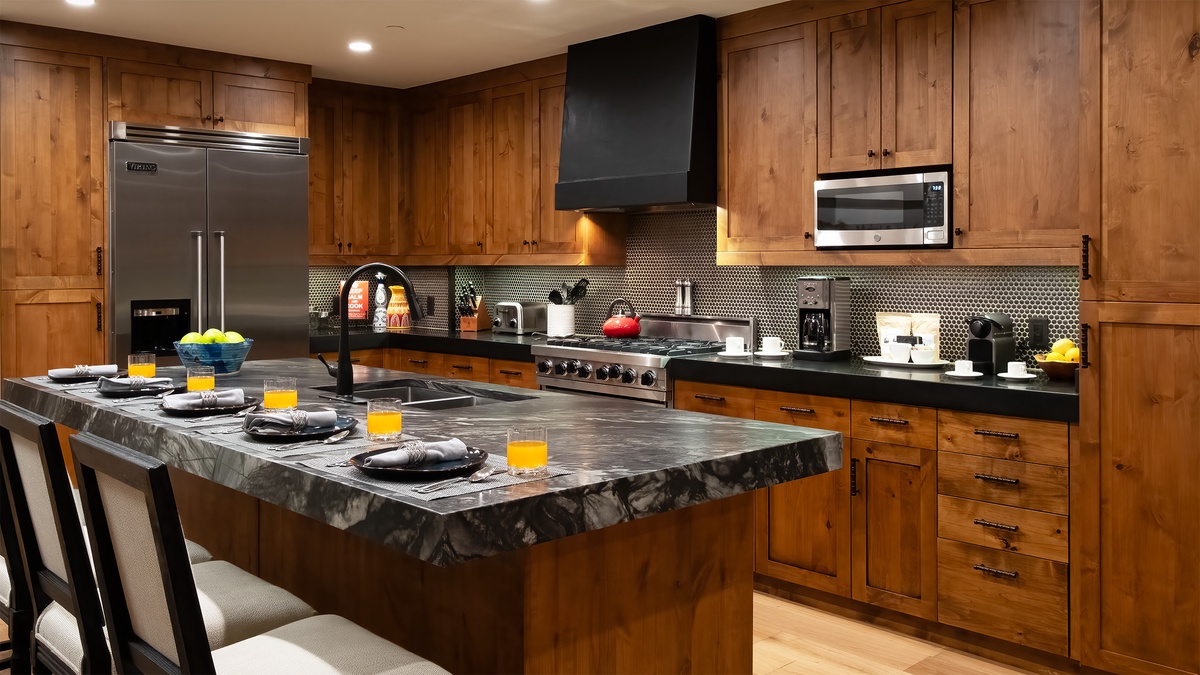 Kitchen, Main Level - Island with seating