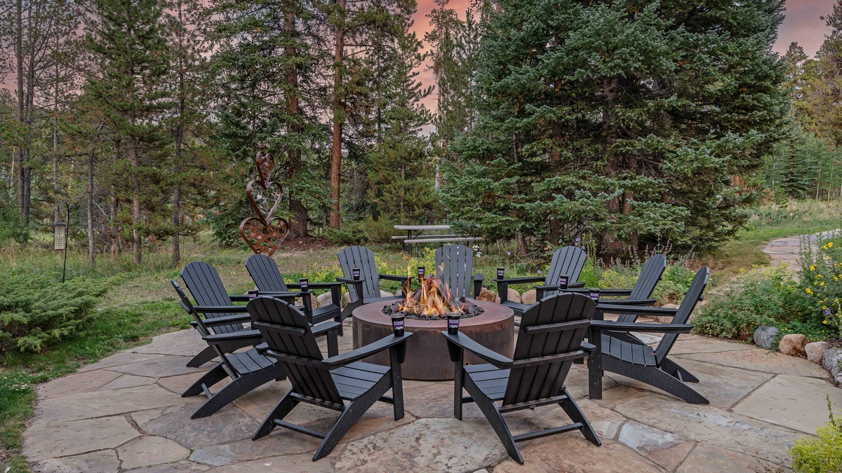 Make memories around the fire pit with plenty of seating!