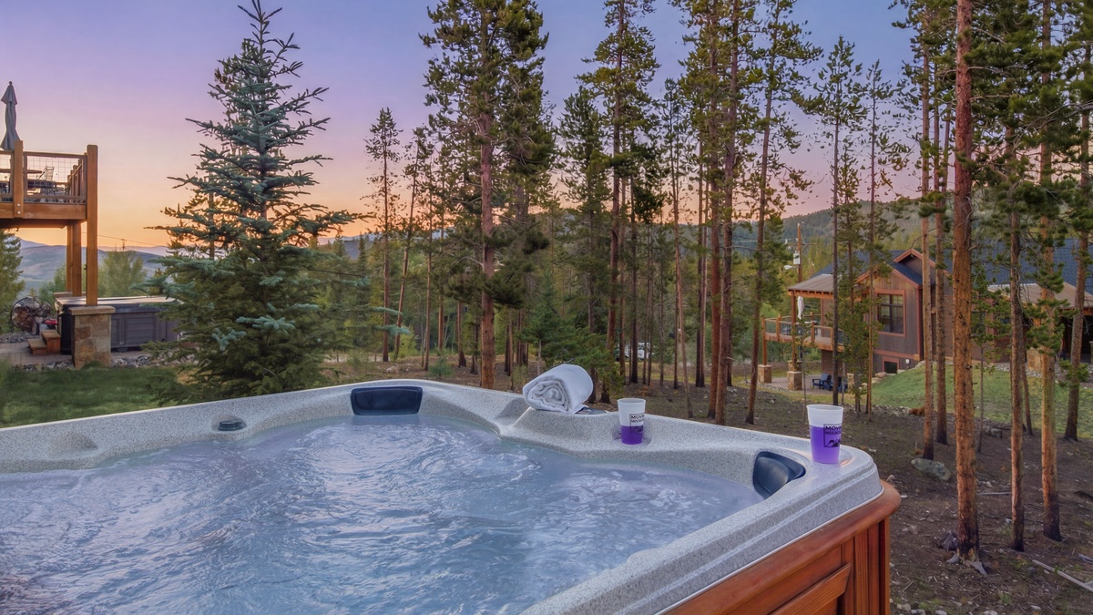 Hot Tub, Lower Level