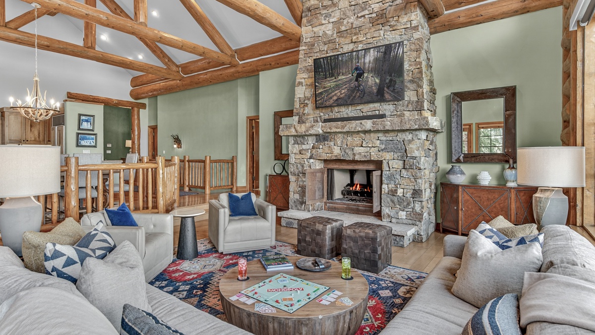 Great Room, Main Level - Vaulted ceilings with giant timbers