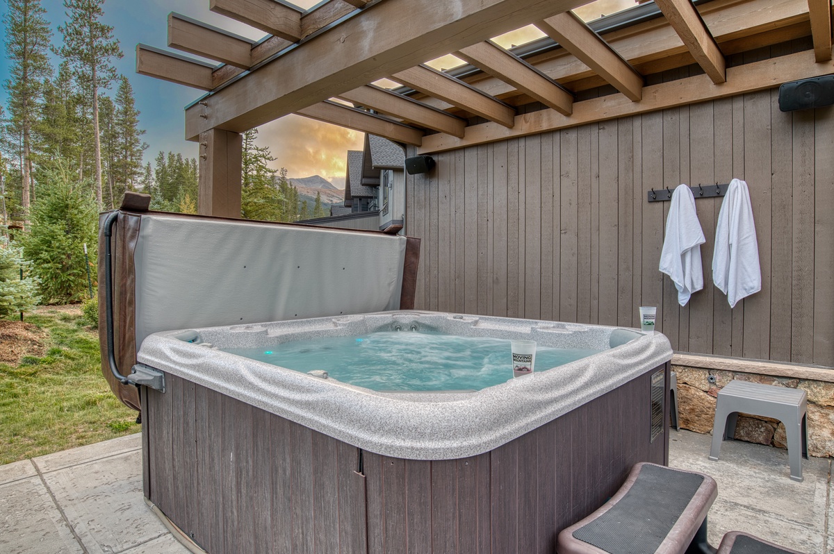 Hot Tub, Lower Level Patio - Private hot tub