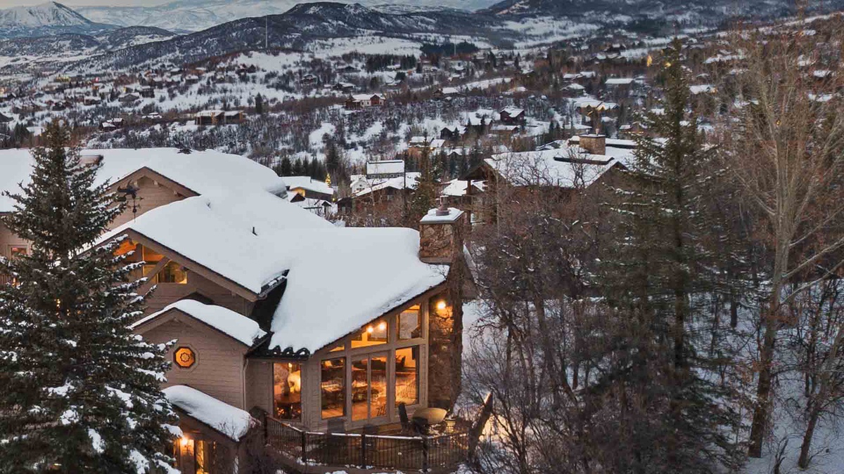 Glacier Lodge East - Exterior
