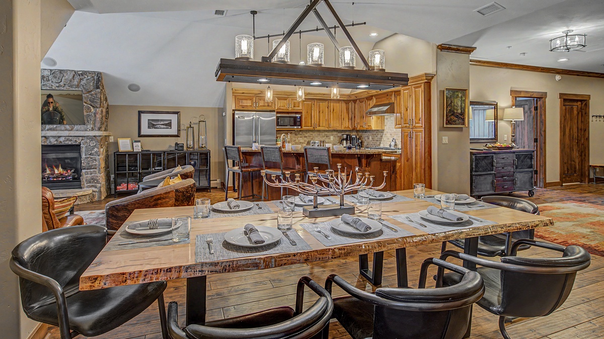 Dining Area, Main Level - Looking into Kitchen