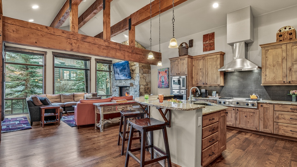 Great room, Main level