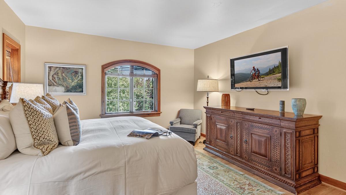 Bedroom 3, Lower Level - King bedroom