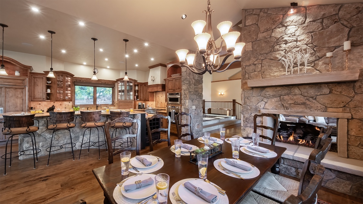 Dining table to Kitchen view