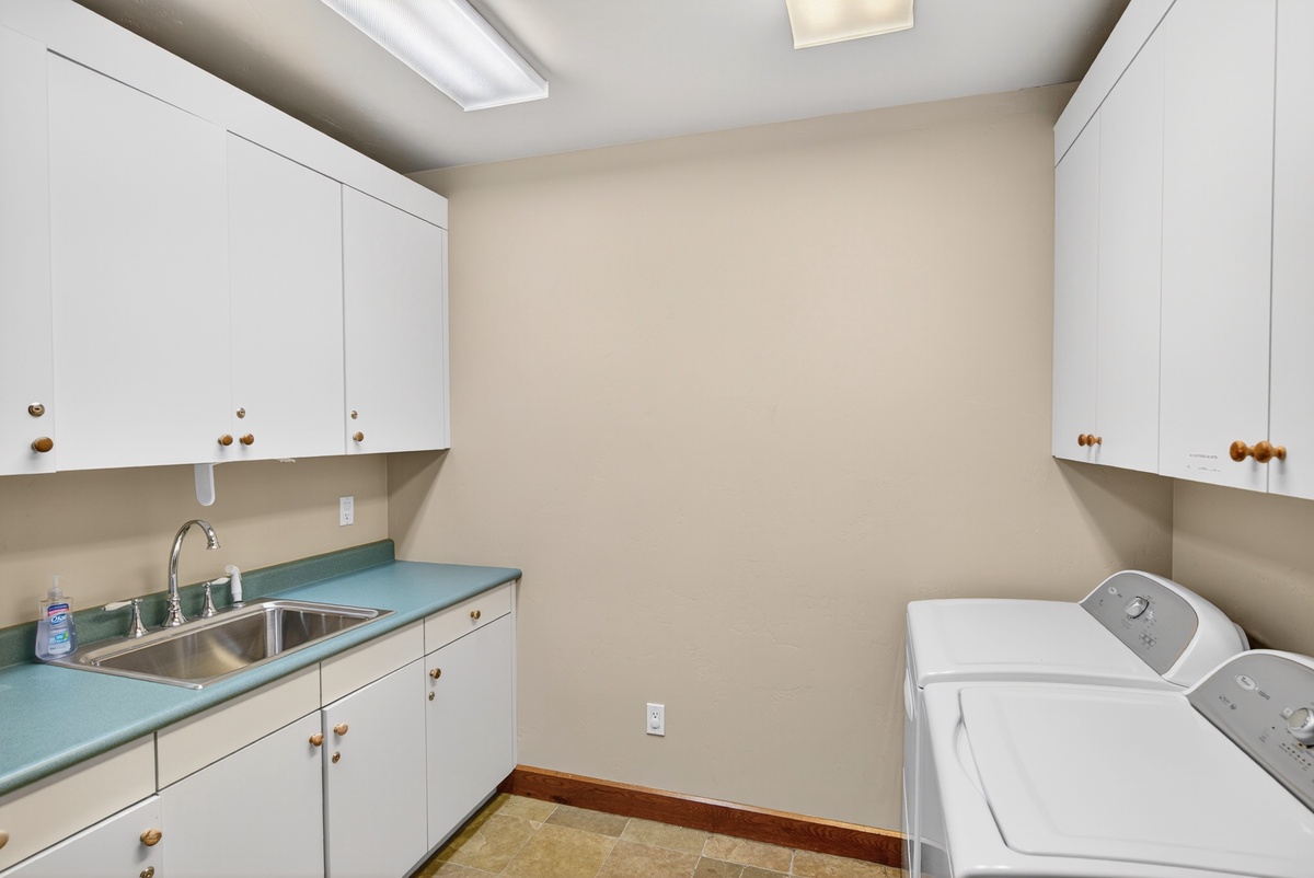 Laundry Room, Lower Level