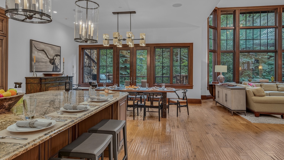 Dining Area, Main Level