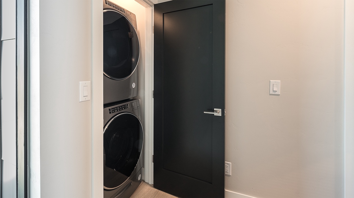 Laundry, Upper Level