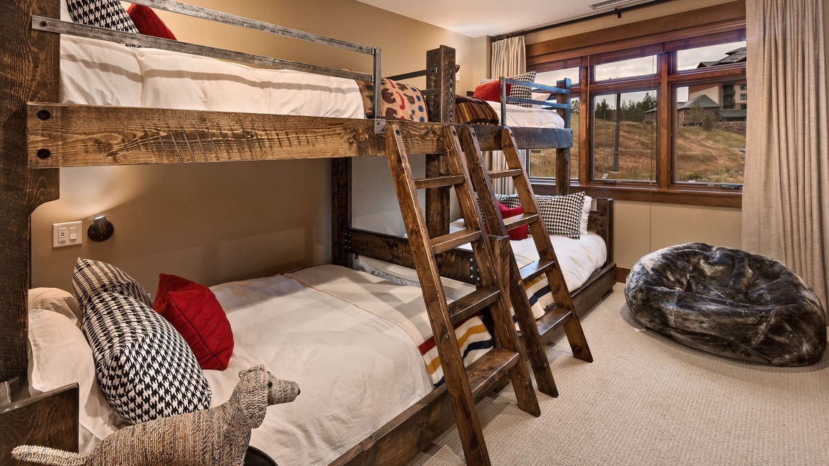 Bedroom 4, Main Level - Bunkroom