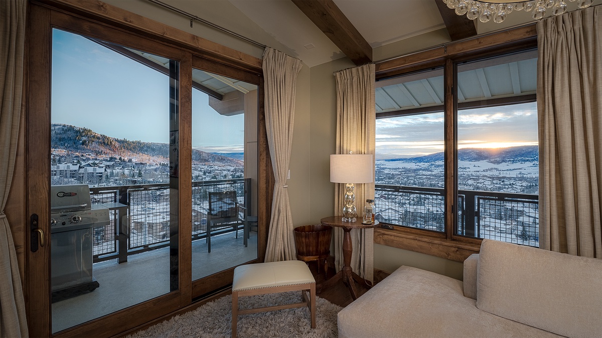 Great Room, Main Level