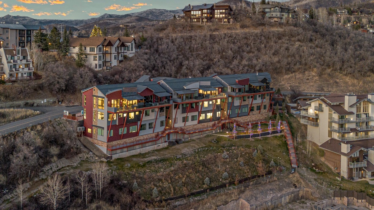 Welcome to Crescendo Crest at Crawford Square!