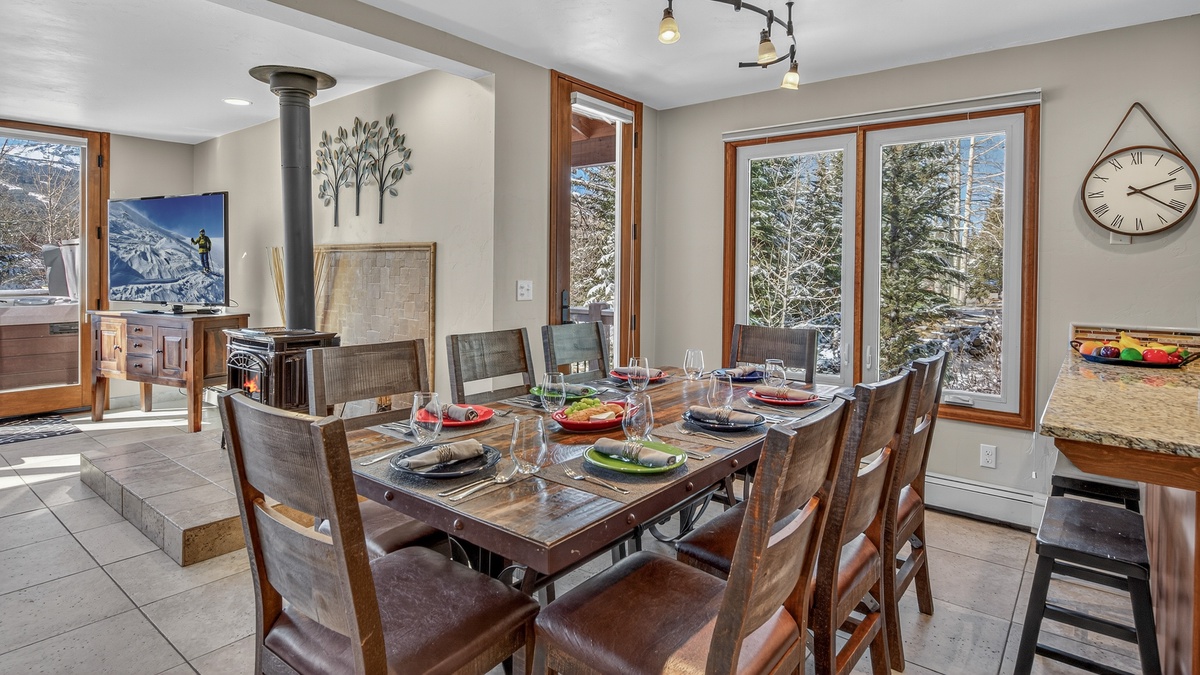 Dining Area, Main level