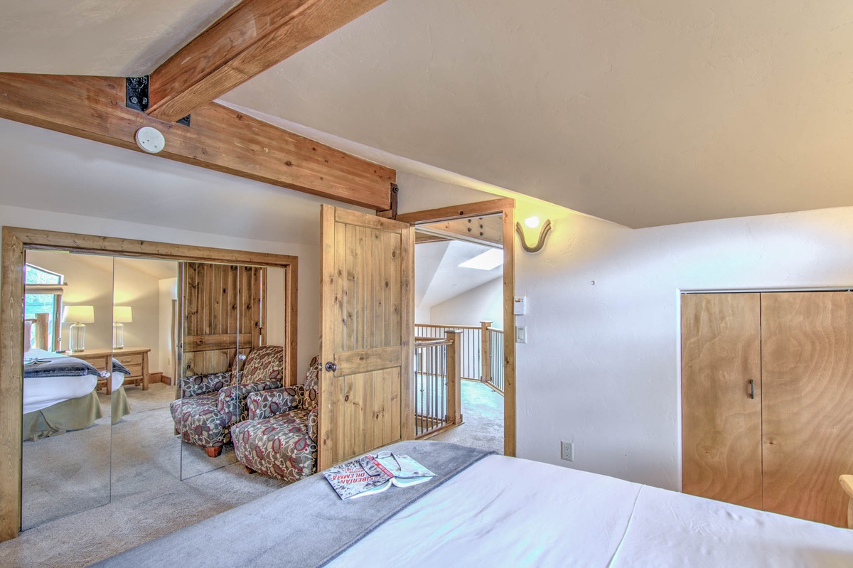 Bedroom 3, Upper Level - Upstairs queen bedroom