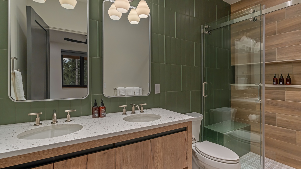 Bedroom 2, Lower Level - King ensuite on lower level