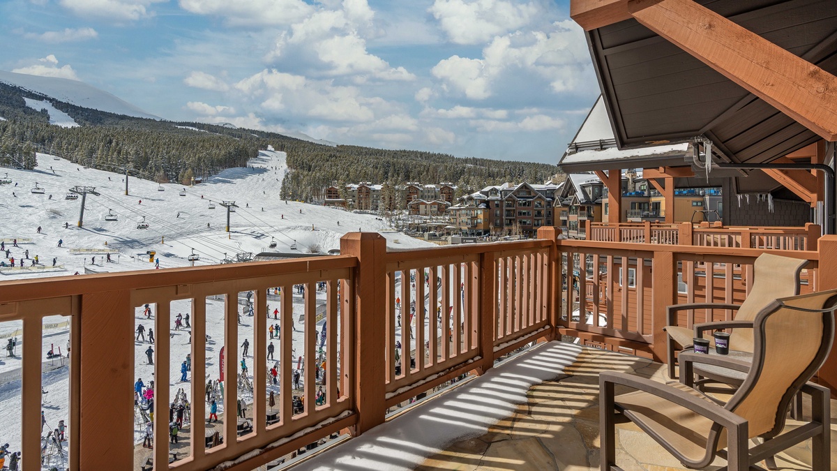 Balcony on the 5th floor provides views of the base of Peak 8